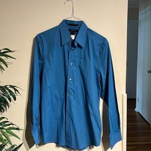 Men’s blue button down dress shirt